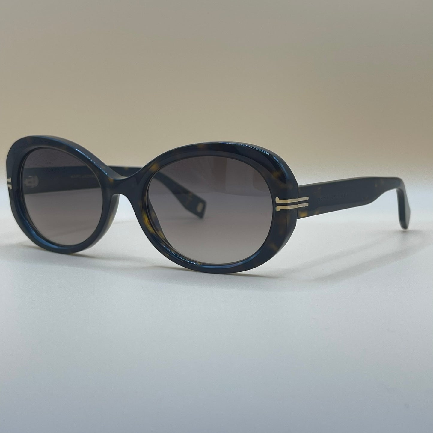 25 Marc Jacobs