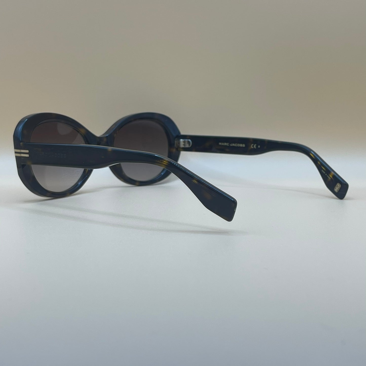 25 Marc Jacobs