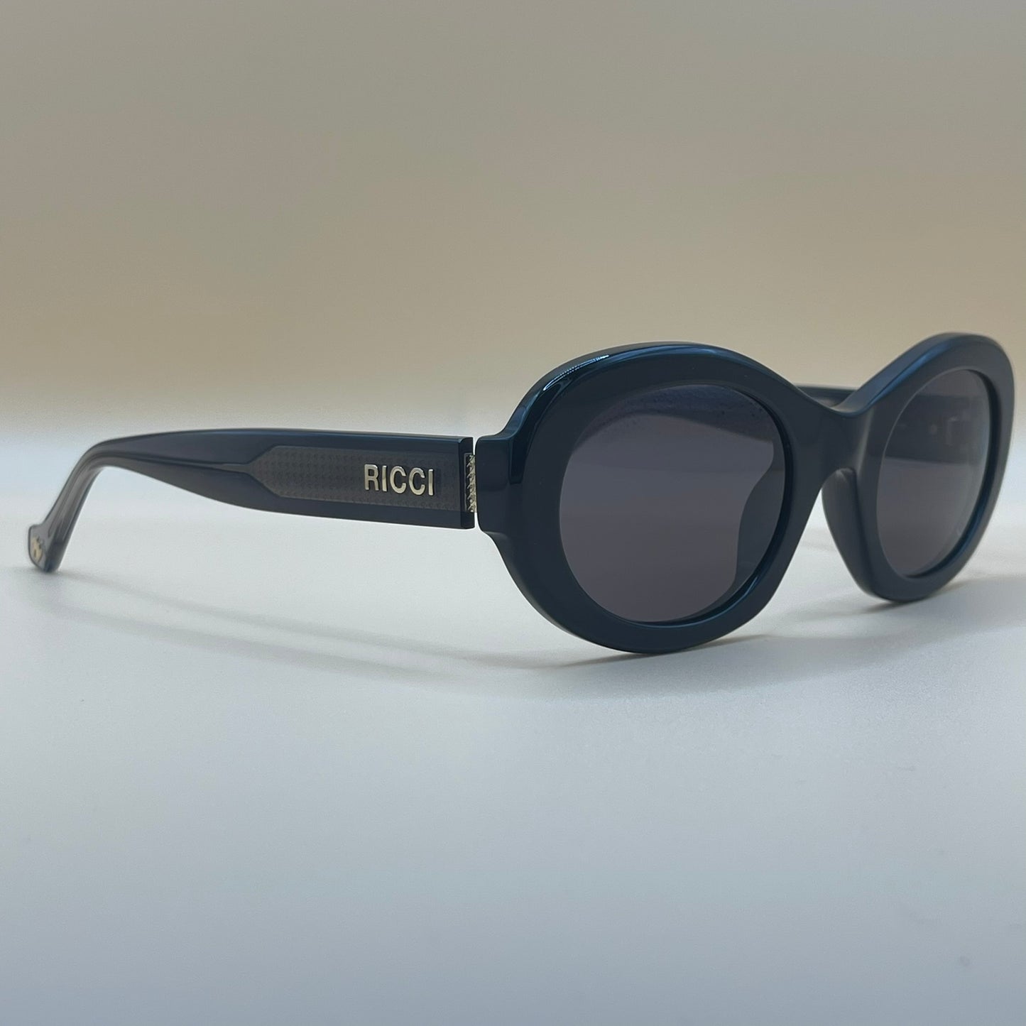 33 Nina Ricci
