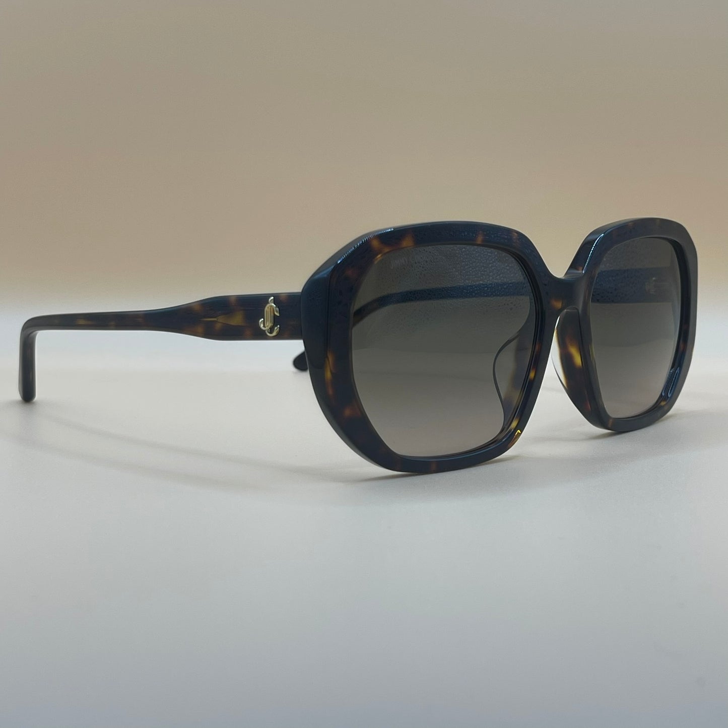 34 Jimmy Choo